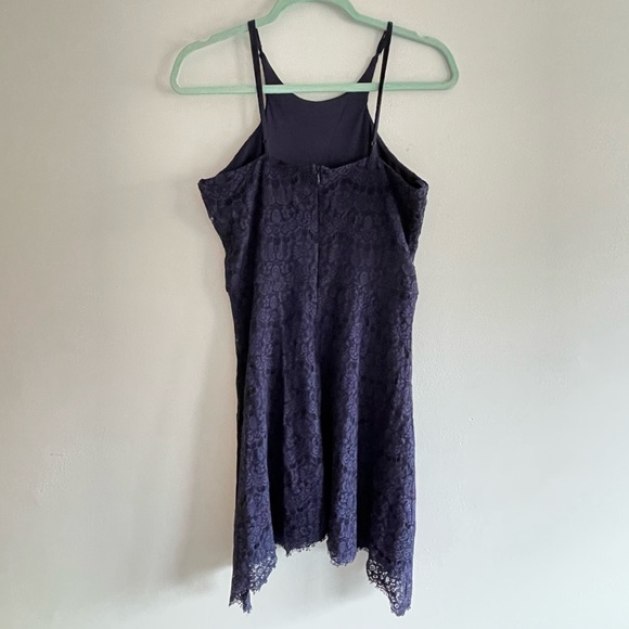 Love, Fire Navy Blue Lace Dress Size Large - Picture 3 of 7